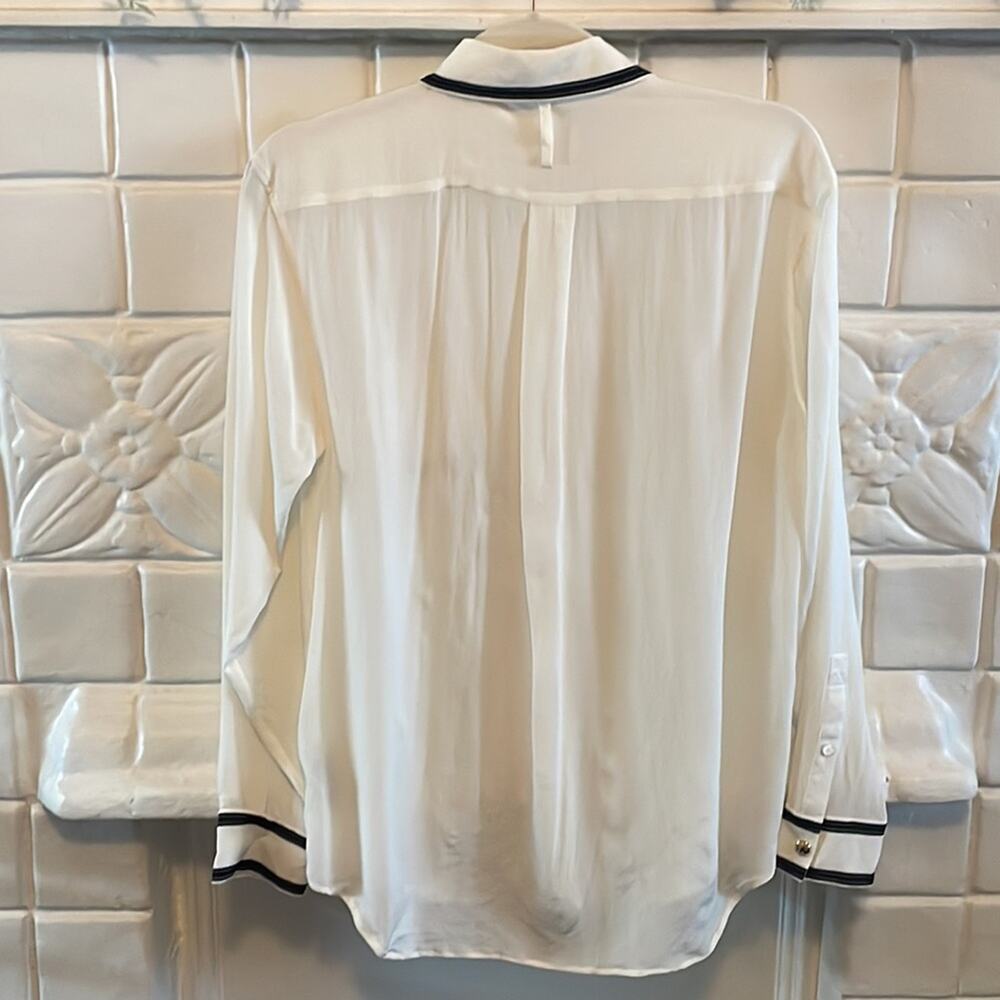Burberry White Button Up Shirt with Horseferry Print in Silk Crepe de Chine New‎ - Picture 6 of 9